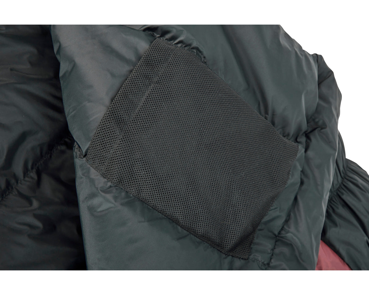 Voyage 300 Sleeping Bag - Right Zip | Ribbon Red
